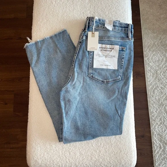 NWT GOOD AMERICAN Womens Super High Rise Good Curve Straight Leg Jeans - Size 14 - Picture 2 of 9